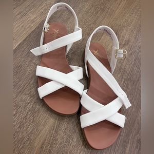 X appeal sandals sz 8, like new